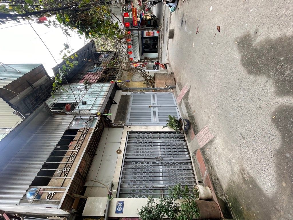 Bán nhà Phố 8/3 - diện tích 60m2 3 tầng - Ô tô đỗ cửa - giá 1,95 tỷ