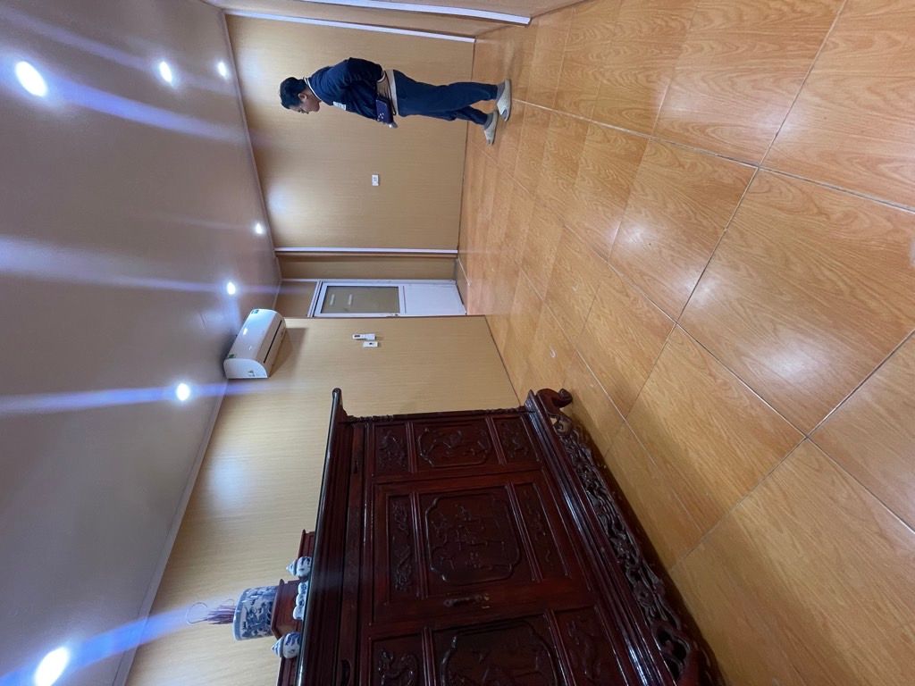 Bán nhà Phố 8/3 - diện tích 60m2 3 tầng - Ô tô đỗ cửa - giá 1,95 tỷ