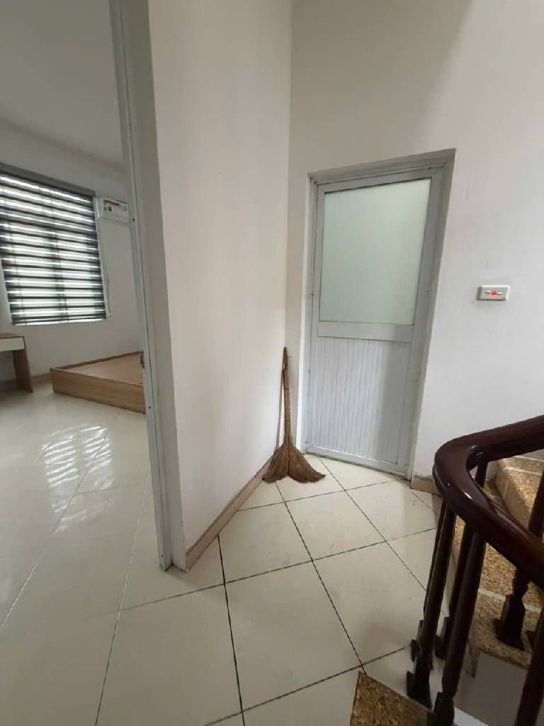 Bán nhà Vĩnh Hưng - diện tích 36.4m2 4 tầng - Ngõ 670 Nguyễn Khoái - giá 7,6 tỷ