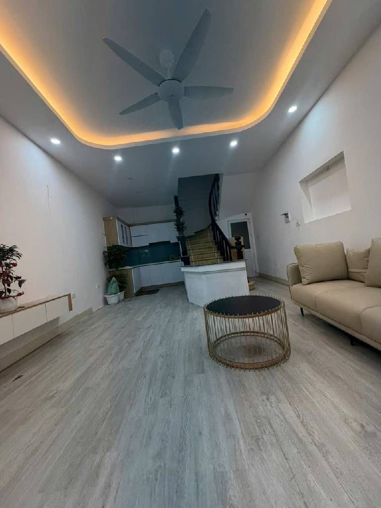 Bán nhà Vĩnh Hưng - diện tích 36.4m2 4 tầng - Ngõ 670 Nguyễn Khoái - giá 7,6 tỷ