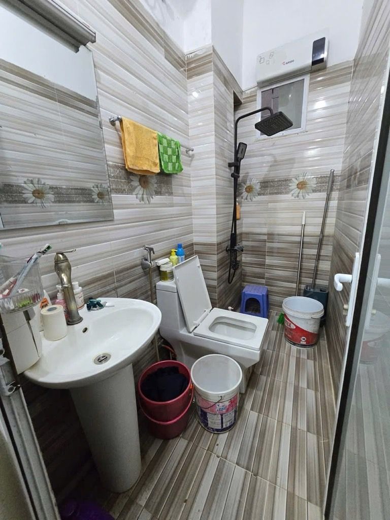 Bán nhà Thịnh Hào - diện tích 20,5m2 5 tầng - Lô góc, ngõ rộng - giá 6,9 tỷ