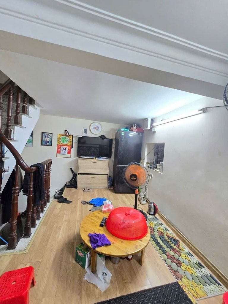 Bán nhà Thịnh Hào - diện tích 20,5m2 5 tầng - Lô góc, ngõ rộng - giá 6,9 tỷ