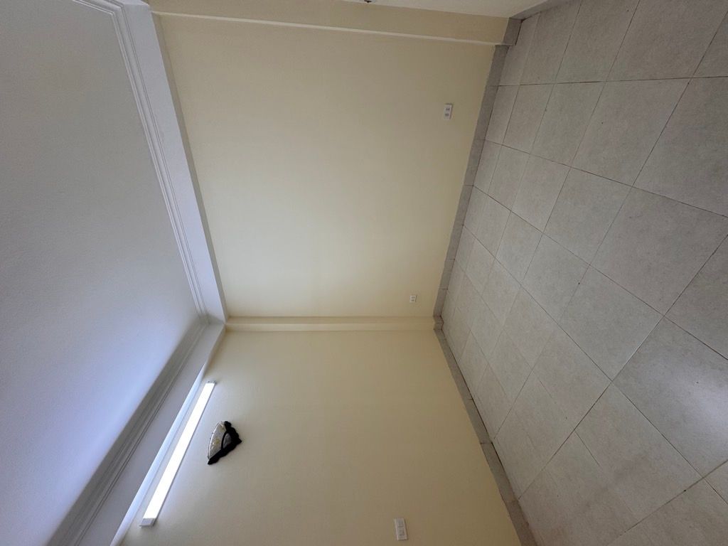 Bán nhà Y Miếu - diện tích 64m2 5 tầng - MẶT CHỢ - KINH DOANH SẦM UẤT - giá 17,3 tỷ