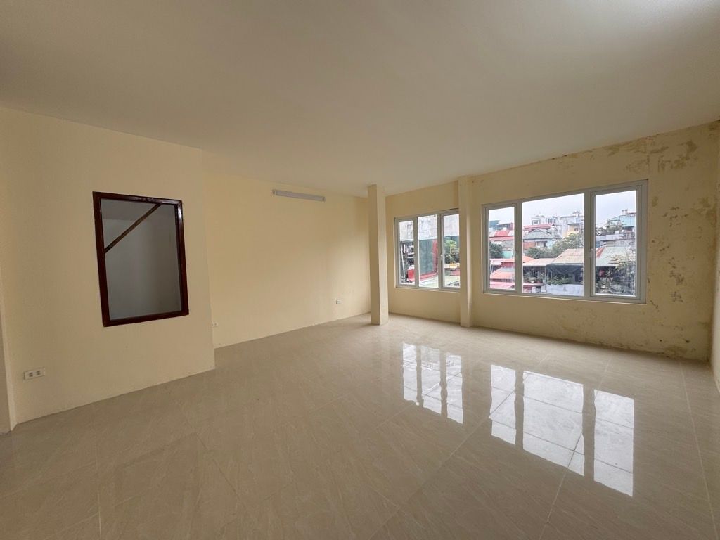 Bán nhà Y Miếu - diện tích 64m2 5 tầng - MẶT CHỢ - KINH DOANH SẦM UẤT - giá 17,3 tỷ