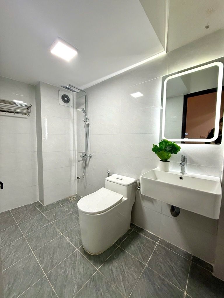 Bán nhà Định Công Thượng - diện tích 31m2 5 tầng - ô tô đỗ cửa - giá 9,3 tỷ