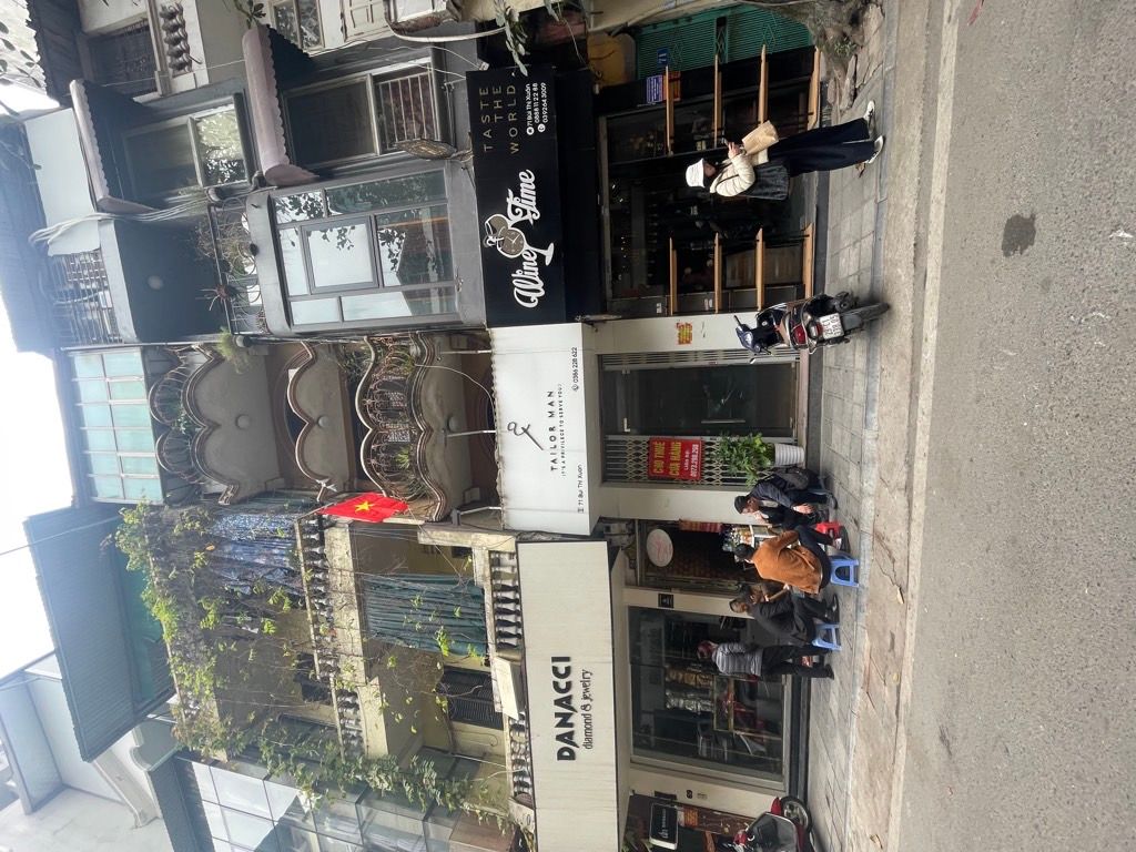 Bán nhà Bùi Thị Xuân - diện tích 28m2 4 tầng - Mặt phố trung tâm - giá 24 tỷ