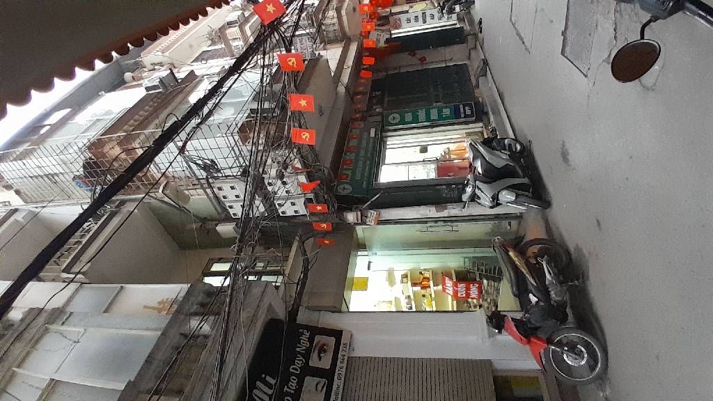 Bán nhà Tôn Đức Thắng - diện tích 26,4m2 5 tầng - Ô tô tránh - giá 9,4 tỷ