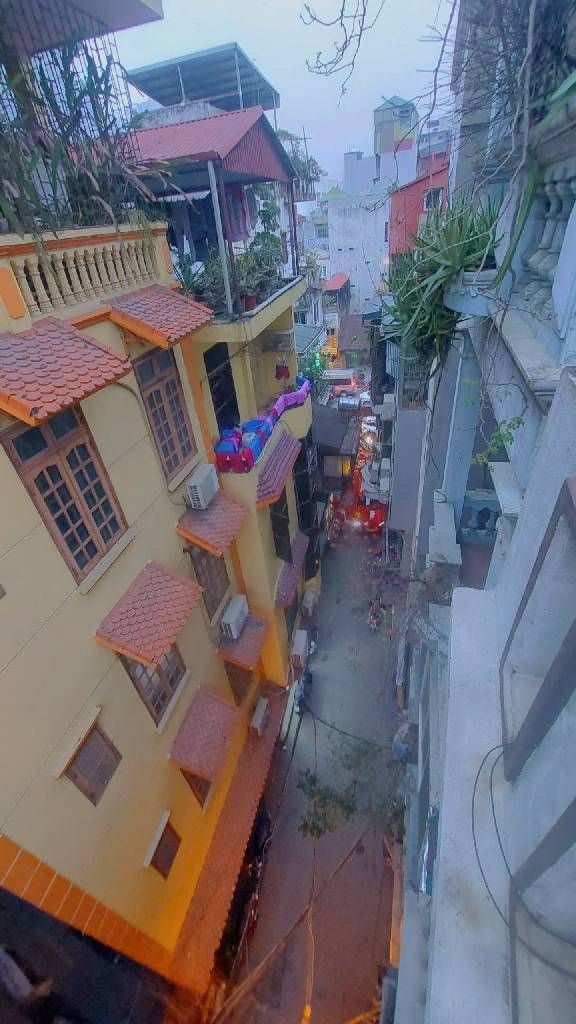 Bán nhà Tôn Đức Thắng - diện tích 26,4m2 5 tầng - Ô tô tránh - giá 9,4 tỷ