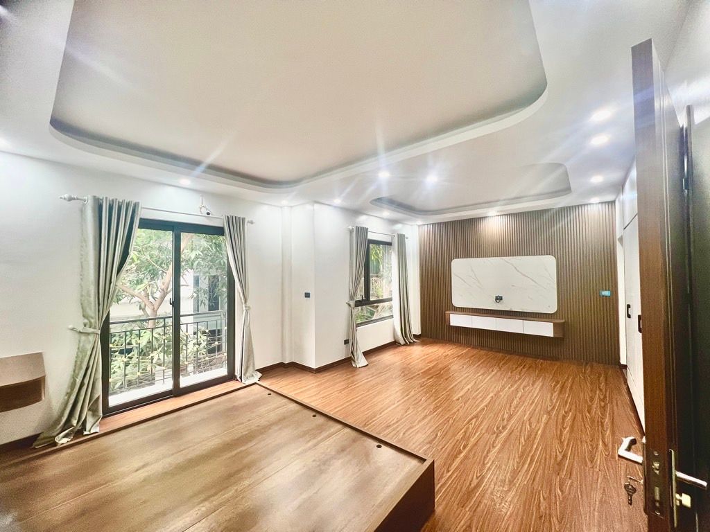 Bán nhà Nam Dư - diện tích 50m2 5 tầng - Thang máy - giá 12 tỷ