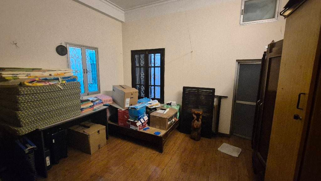 Bán nhà Giải Phóng - diện tích 71.9m2 3 tầng - ô tô tránh - giá 22,8 tỷ