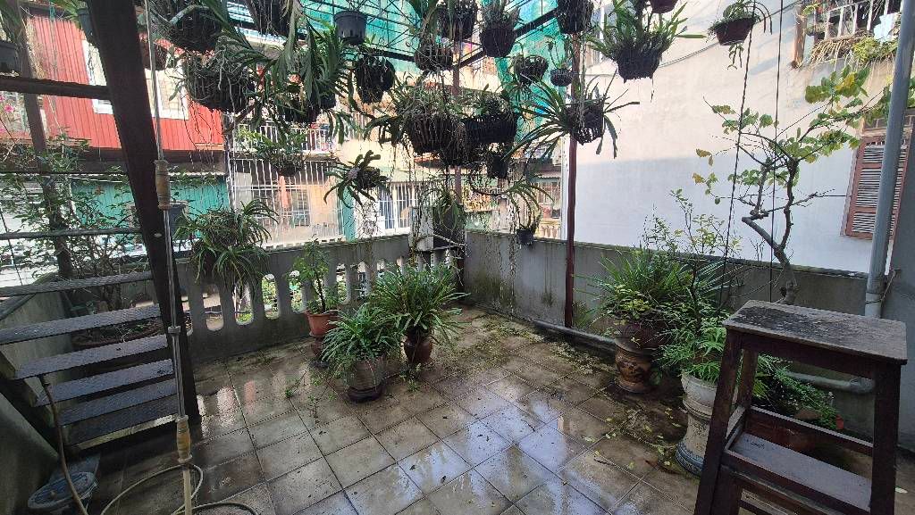 Bán nhà Giải Phóng - diện tích 71.9m2 3 tầng - ô tô tránh - giá 22,8 tỷ