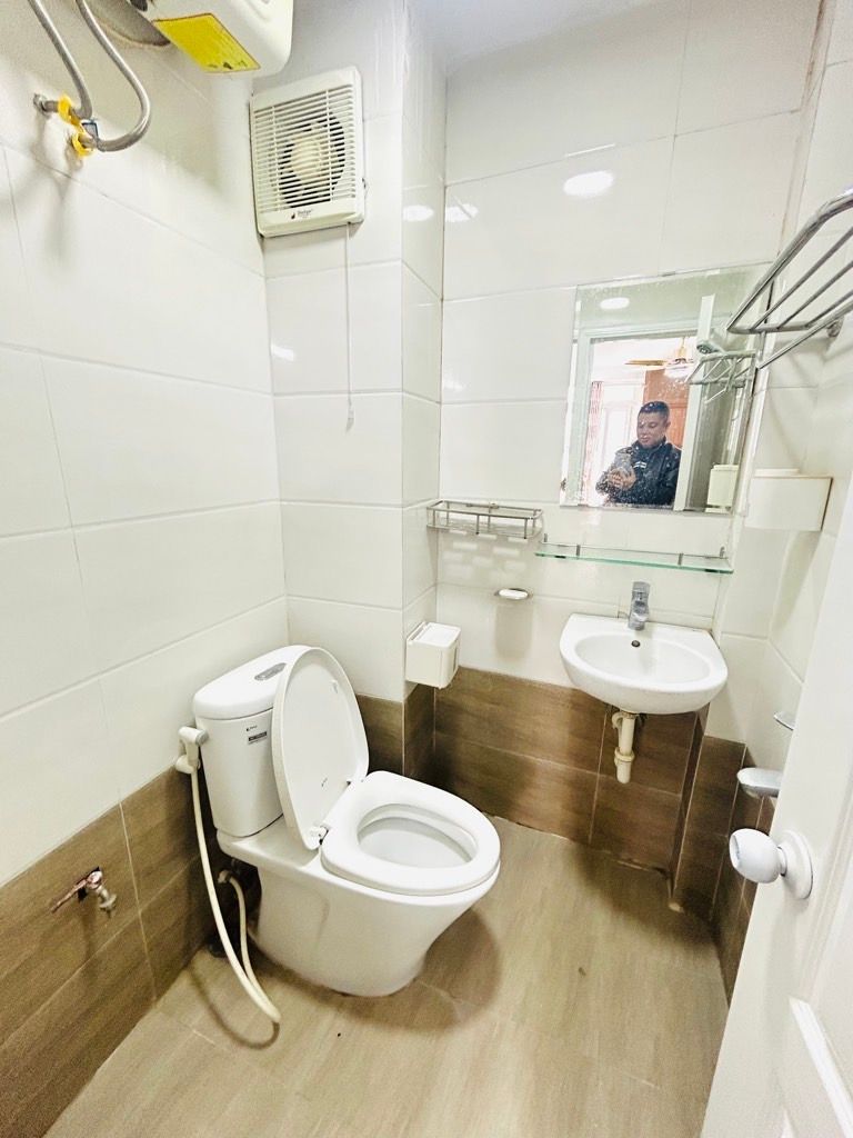 Bán nhà Trường Chinh - diện tích 40m2 1 tầng - Thang máy - giá 2,35 tỷ