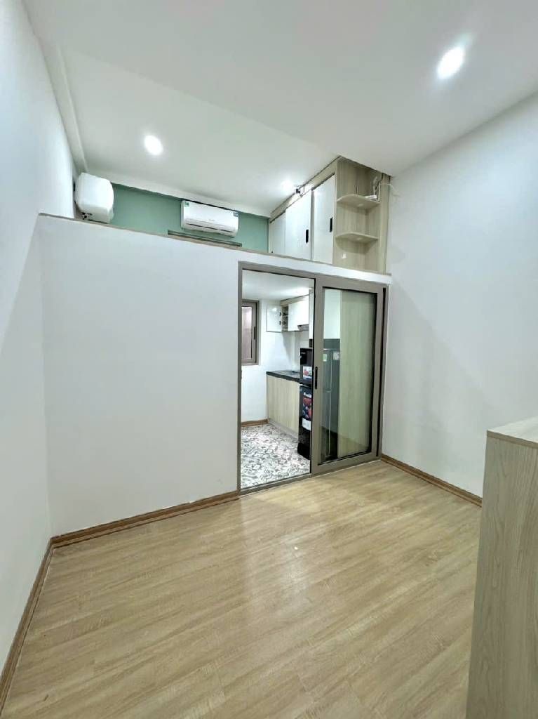 Bán nhà Kim Giang - diện tích 37m2 5 tầng - ô tô sát nhà - giá 9,1 tỷ