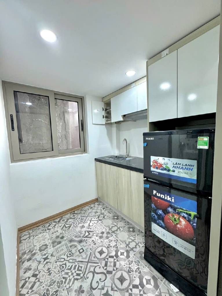 Bán nhà Kim Giang - diện tích 37m2 5 tầng - ô tô sát nhà - giá 9,1 tỷ