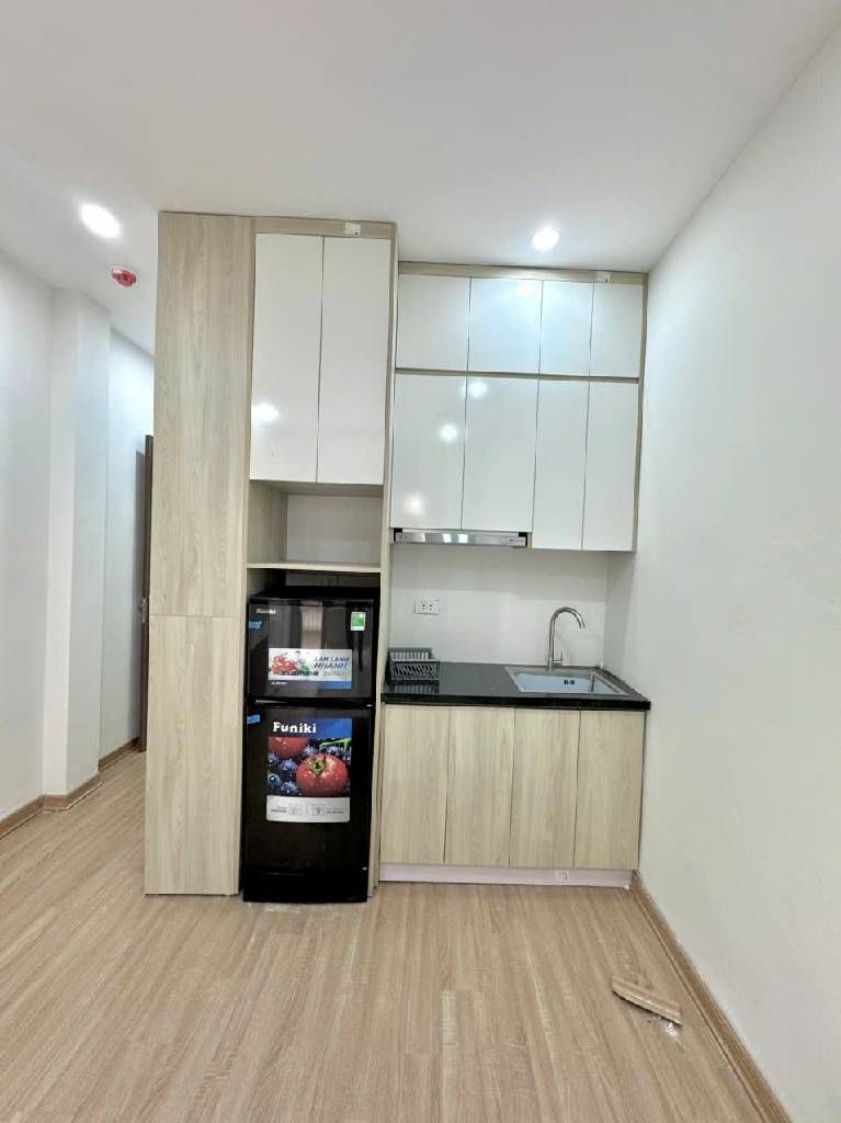 Bán nhà Kim Giang - diện tích 37m2 5 tầng - ô tô sát nhà - giá 9,1 tỷ