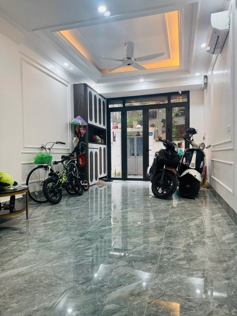 Bán nhà Hoàng Liệt - diện tích 31m2 6 tầng - SIÊU PHẨM - 6 TẦNG THANG MÁY - NỘI THẤT XỊN XÒ - giá 9,8 tỷ