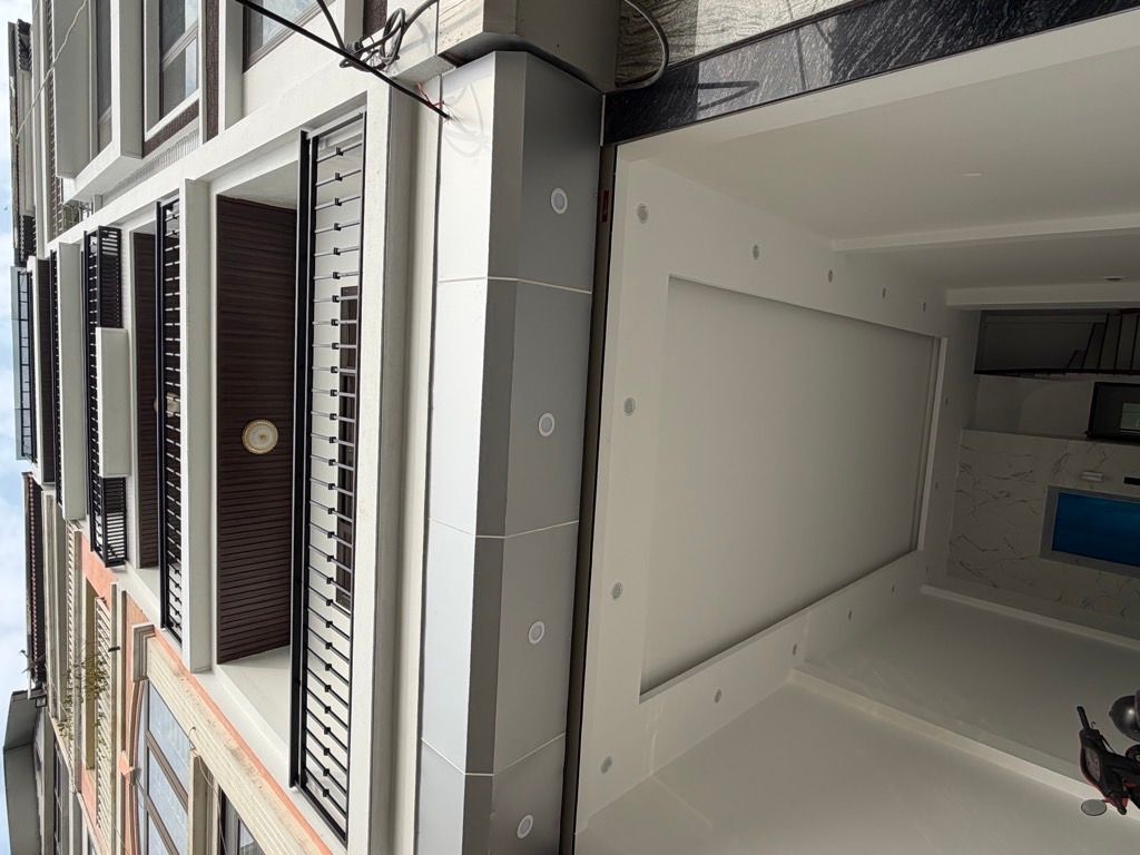 Bán nhà Ngọc Hồi - diện tích 50m2 6 tầng - Ô TÔ - THANG MÁY - NHÀ CỰC ĐẸP - giá 17,9 tỷ