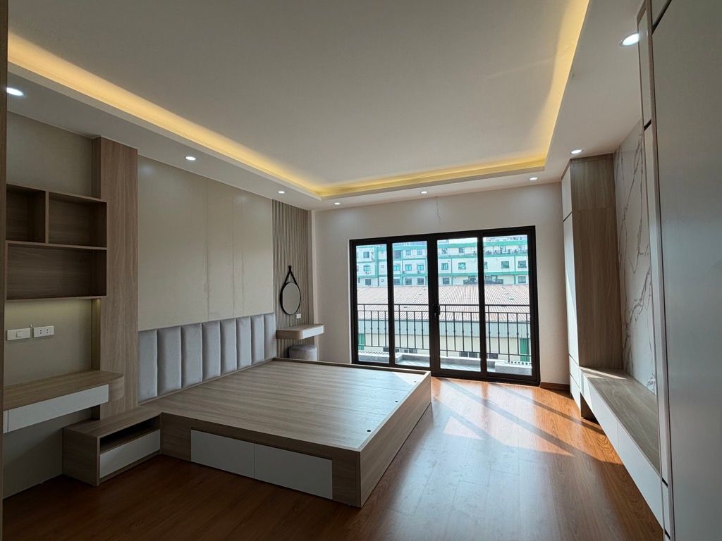 Bán nhà Ngọc Hồi - diện tích 50m2 6 tầng - Ô TÔ - THANG MÁY - NHÀ CỰC ĐẸP - giá 17,9 tỷ