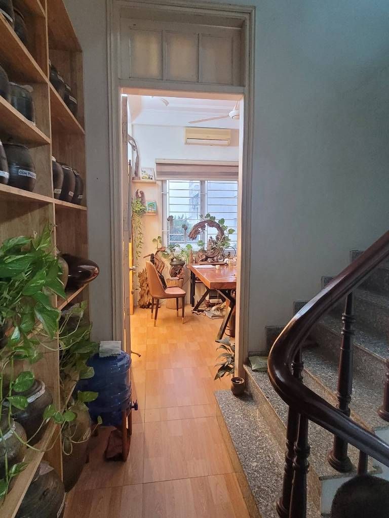 Bán nhà Hoàng Văn Thái - diện tích 34.2m2 6 tầng - Ô TÔ ĐỖ CỬA - giá 12,6 tỷ