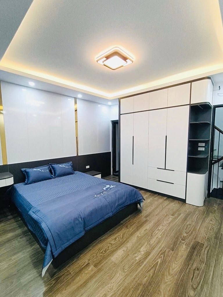Bán nhà Lương Khánh Thiện - diện tích 26,5m2 5 tầng - Ô TÔ VF3 CHẠY VÒNG QUANH - giá 9,35 tỷ