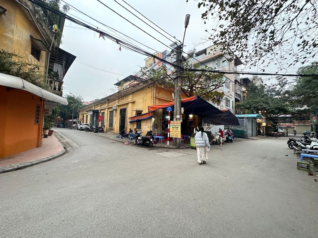 Bán nhà Chùa Bộc - diện tích 80m2 1 tầng - Nhà mới ở luôn về đón Tết - giá 5,25 tỷ