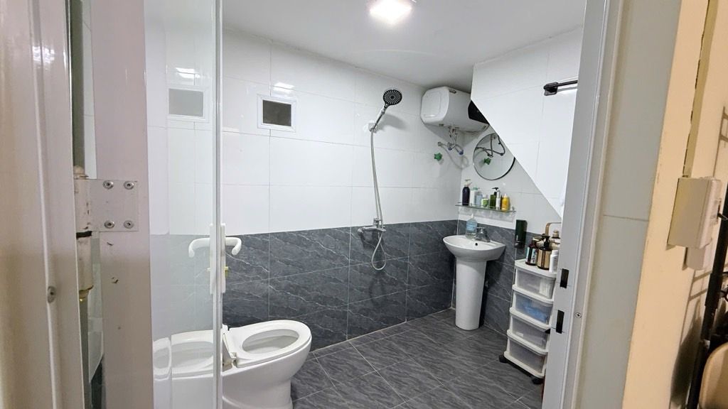 Bán nhà Minh Khai - diện tích 21.1m2 2 tầng - Ngõ thông thoáng sáng - giá 8 tỷ