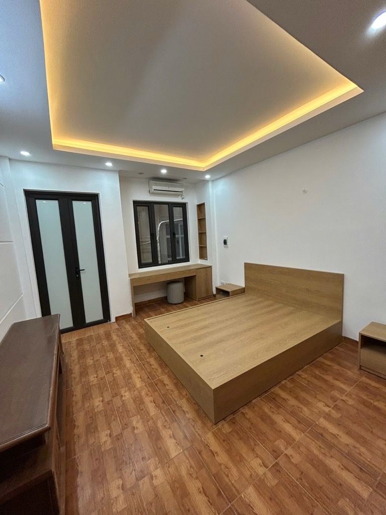Bán nhà Vĩnh Hưng - diện tích 30m2 5 tầng - Cách ô tô tránh 30m - giá 7,58 tỷ
