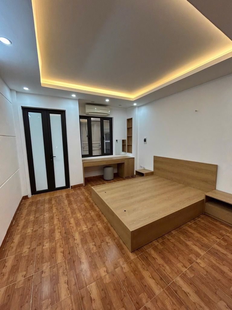 Bán nhà Vĩnh Hưng - diện tích 30m2 5 tầng - Cách ô tô tránh 30m - giá 7,58 tỷ