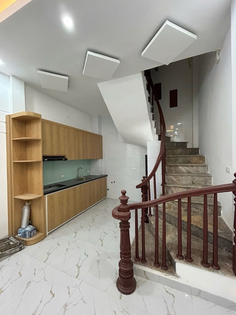 Bán nhà Vĩnh Hưng - diện tích 30m2 5 tầng - Cách ô tô tránh 30m - giá 7,58 tỷ