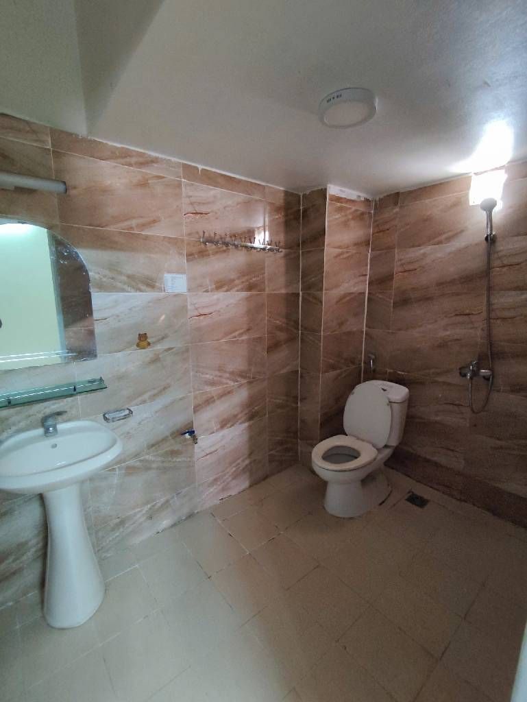 Bán nhà Minh Khai - diện tích 62.7m2 5 tầng - Lô góc - giá 13,9 tỷ