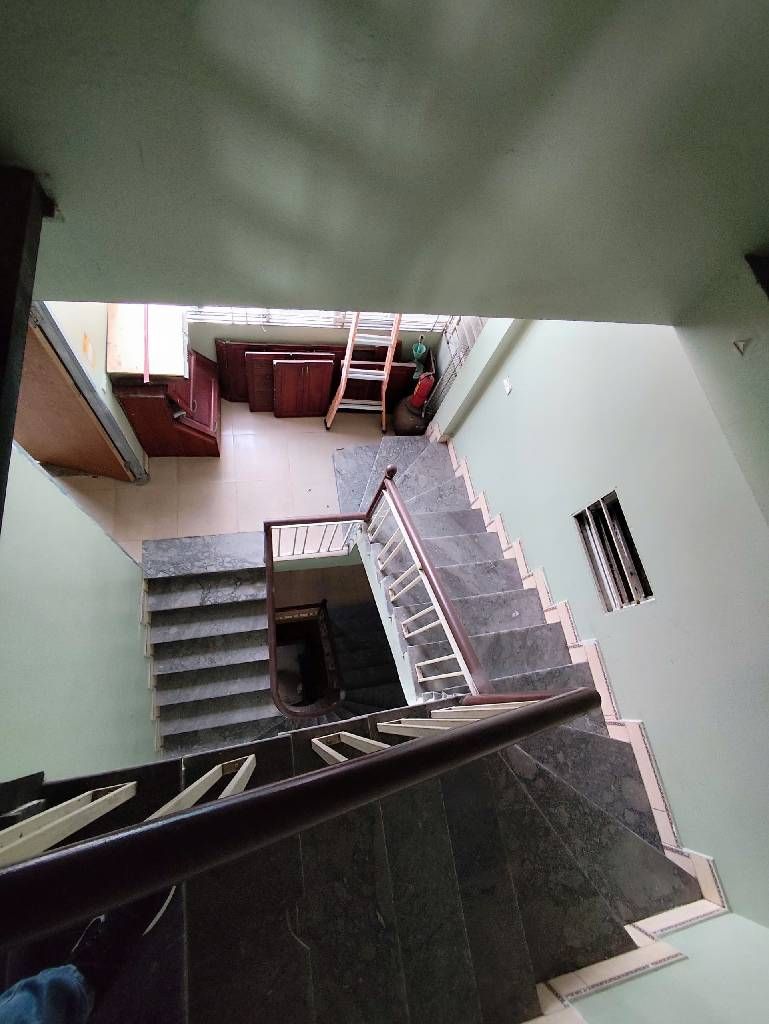 Bán nhà Minh Khai - diện tích 62.7m2 5 tầng - Lô góc - giá 13,9 tỷ