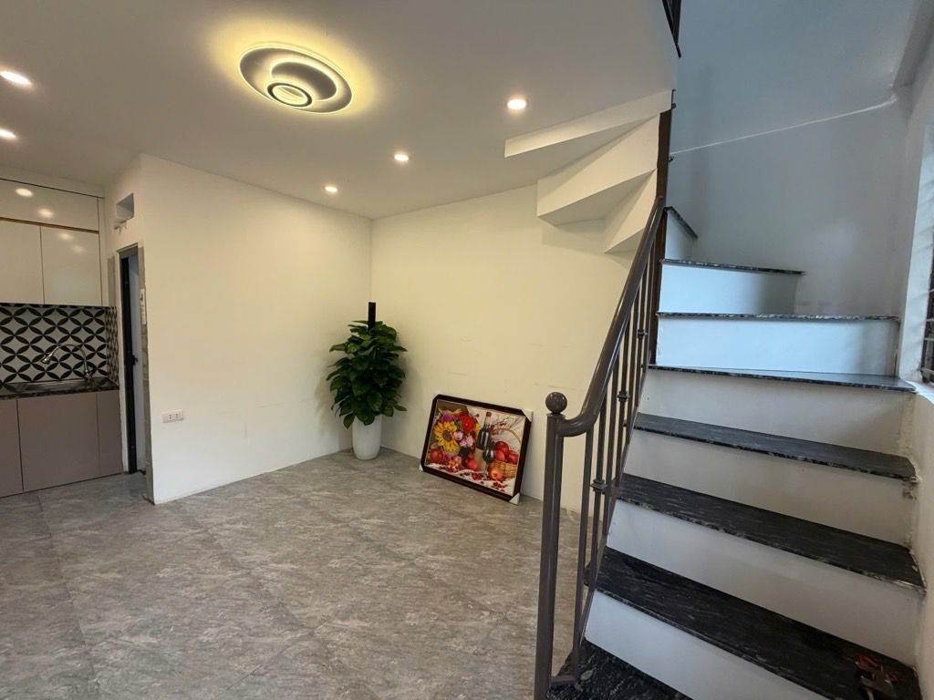 Bán nhà Lĩnh Nam - diện tích 20m2 2 tầng - Nhà đẹp - giá 1,55 tỷ