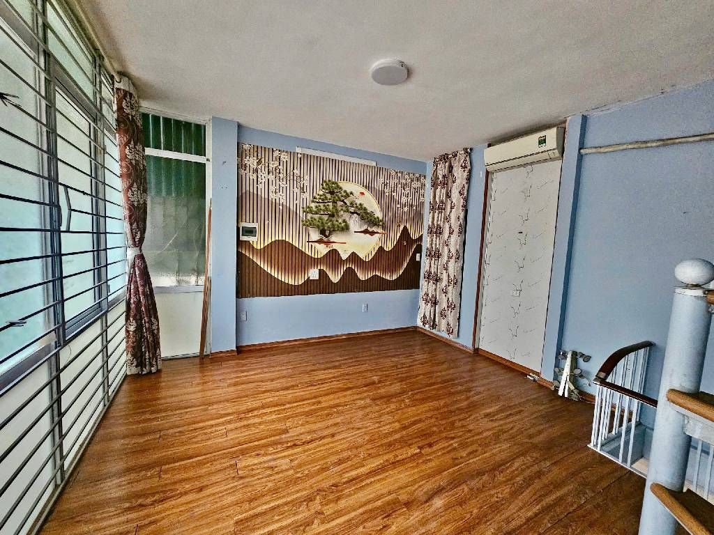 Bán nhà Phương Mai - diện tích 27m2 3 tầng - Lô góc kinh doanh sầm uất - giá 3,8 tỷ