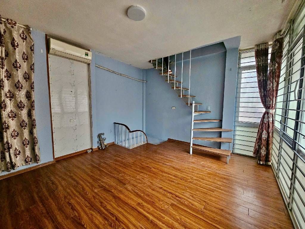 Bán nhà Phương Mai - diện tích 27m2 3 tầng - Lô góc kinh doanh sầm uất - giá 3,8 tỷ