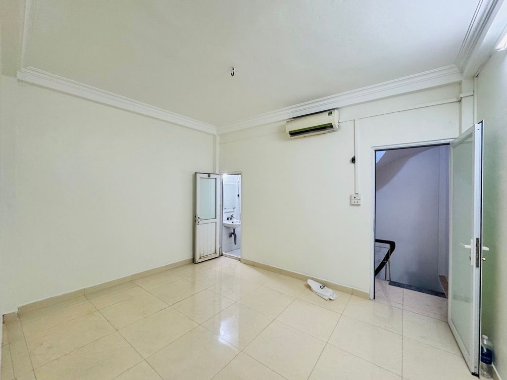 Bán nhà Vĩnh Hưng - diện tích 25.2m2 4 tầng - Ô TÔ ĐỖ CỔNG - giá 6,5 tỷ