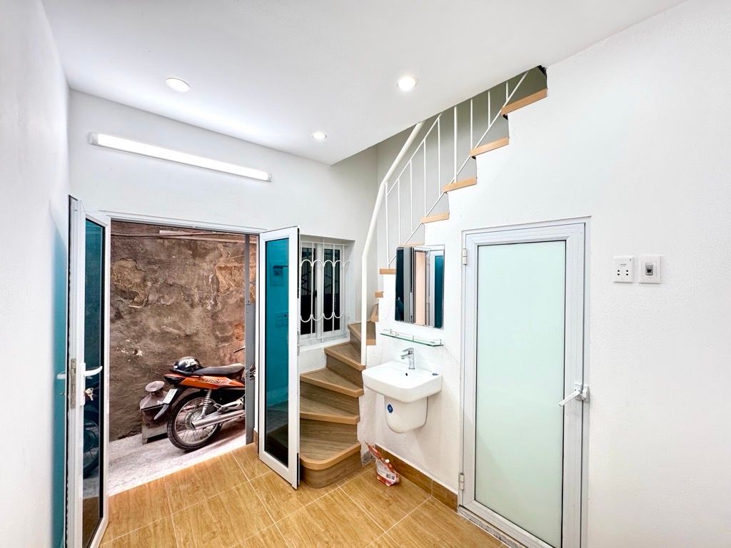 Bán nhà ngõ chợ khâm thiên - diện tích 15m2 5 tầng - 3 ngủ đủ công năng - giá 3,5 tỷ