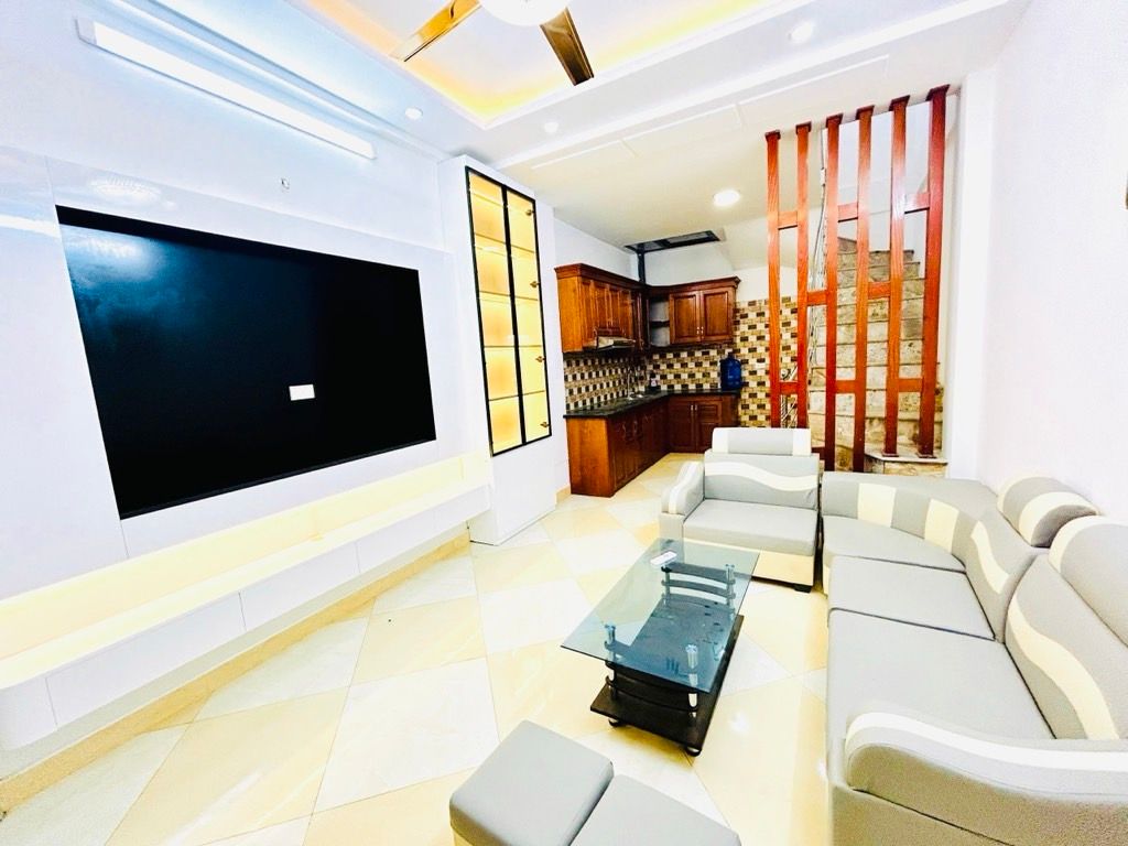 Bán nhà Nam Dư - diện tích 30m2 5 tầng - gần ô tô - giá 6,95 tỷ