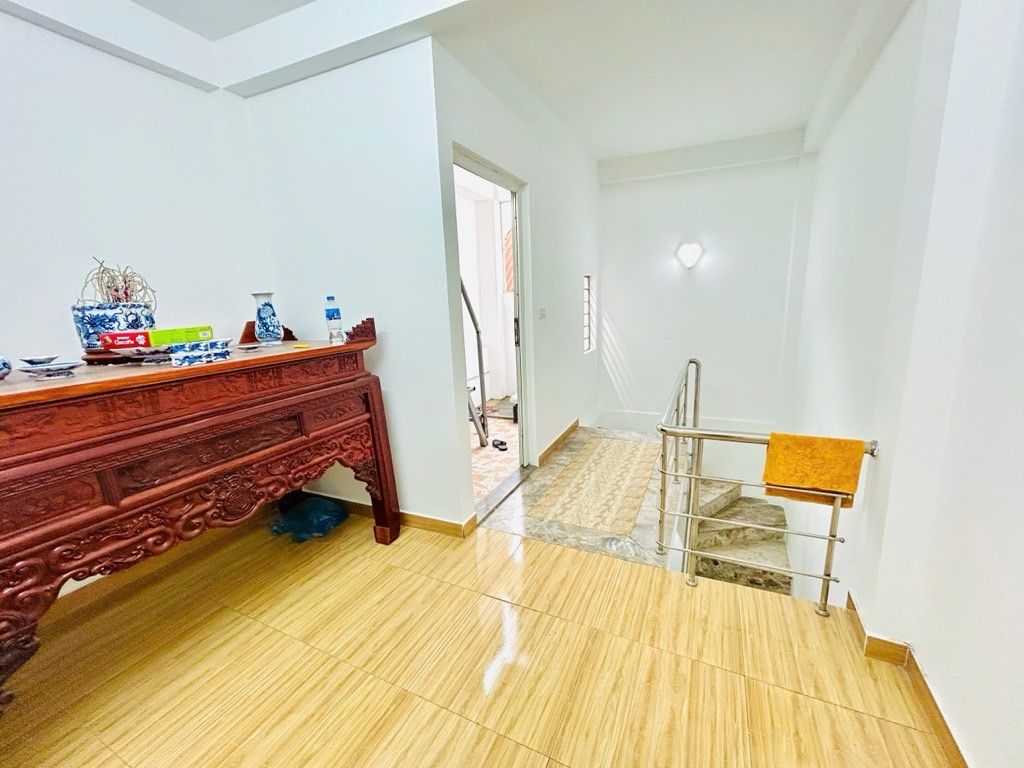 Bán nhà Nam Dư - diện tích 30m2 5 tầng - gần ô tô - giá 6,95 tỷ