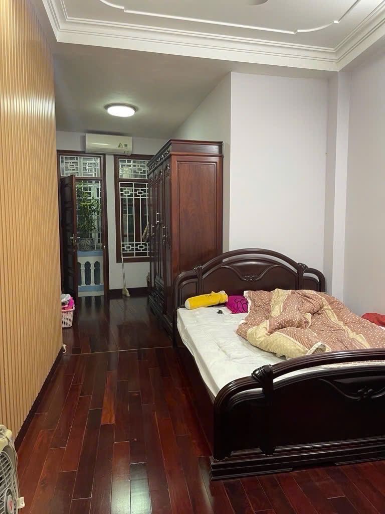 Bán nhà Lương Sử A - diện tích 31m2 5 tầng - Nhà đẹp hiếm có - giá 7,9 tỷ