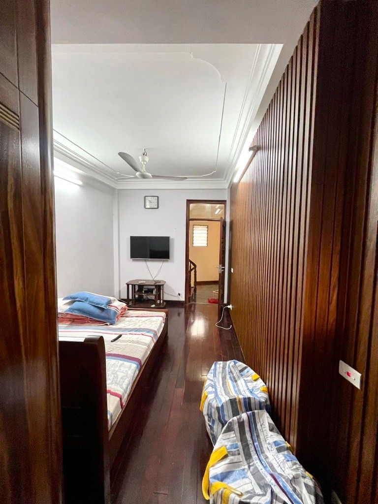 Bán nhà Lương Sử A - diện tích 31m2 5 tầng - Nhà đẹp hiếm có - giá 7,9 tỷ