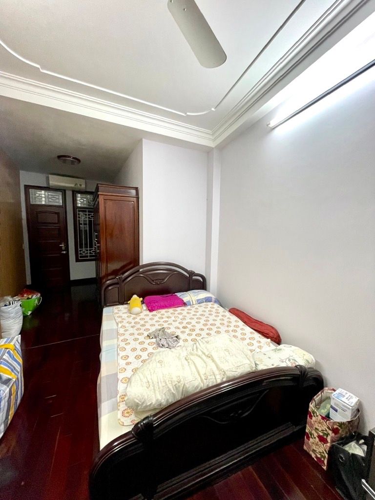 Bán nhà Lương Sử A - diện tích 31m2 5 tầng - Nhà đẹp hiếm có - giá 7,9 tỷ