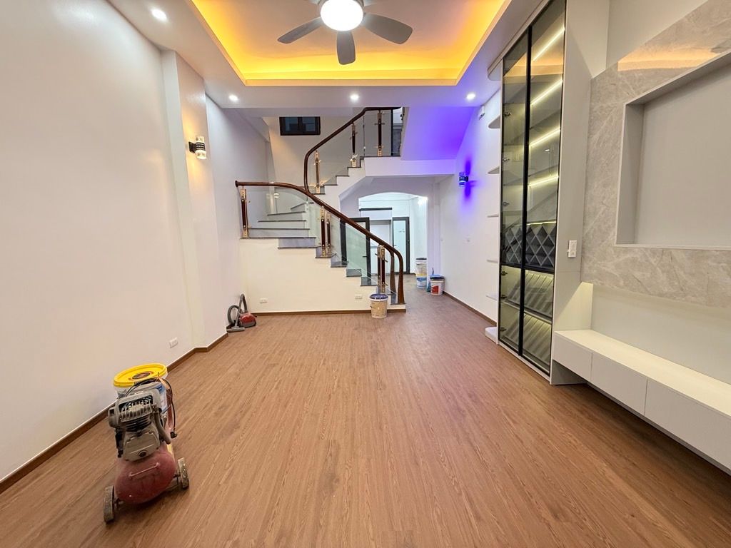 Bán nhà Ngũ Nhạc - diện tích 48m2 5 tầng - Nhà đẹp ở ngay - giá 10,8 tỷ