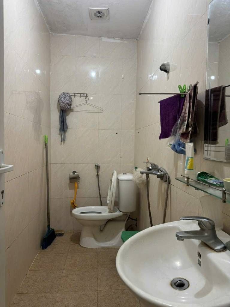 Bán nhà Cự Lộc - diện tích 40m2 5 tầng - Ngõ thông kinh doanh online - giá 9,95 tỷ