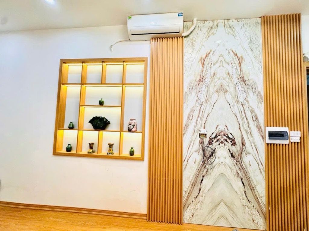 Bán nhà Đại Cồ Việt - diện tích 50m2 2 tầng - Ô TÔ ĐỖ CỬA - giá 3,6 tỷ