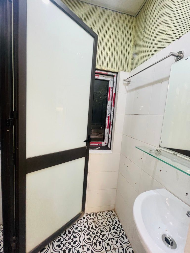 Bán nhà Đại Cồ Việt - diện tích 50m2 2 tầng - Ô TÔ ĐỖ CỬA - giá 3,6 tỷ