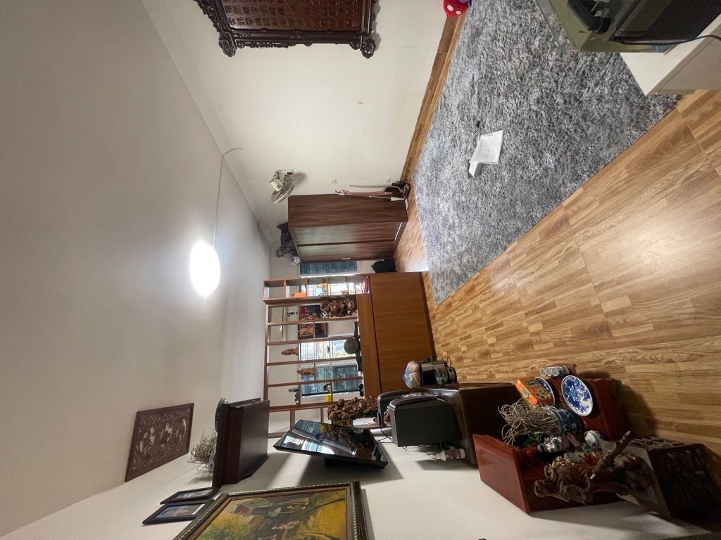 Bán nhà Nguyễn Công Trứ - diện tích 40,6m2 1 tầng - Ô tô con đỗ cửa - giá 4,5 tỷ