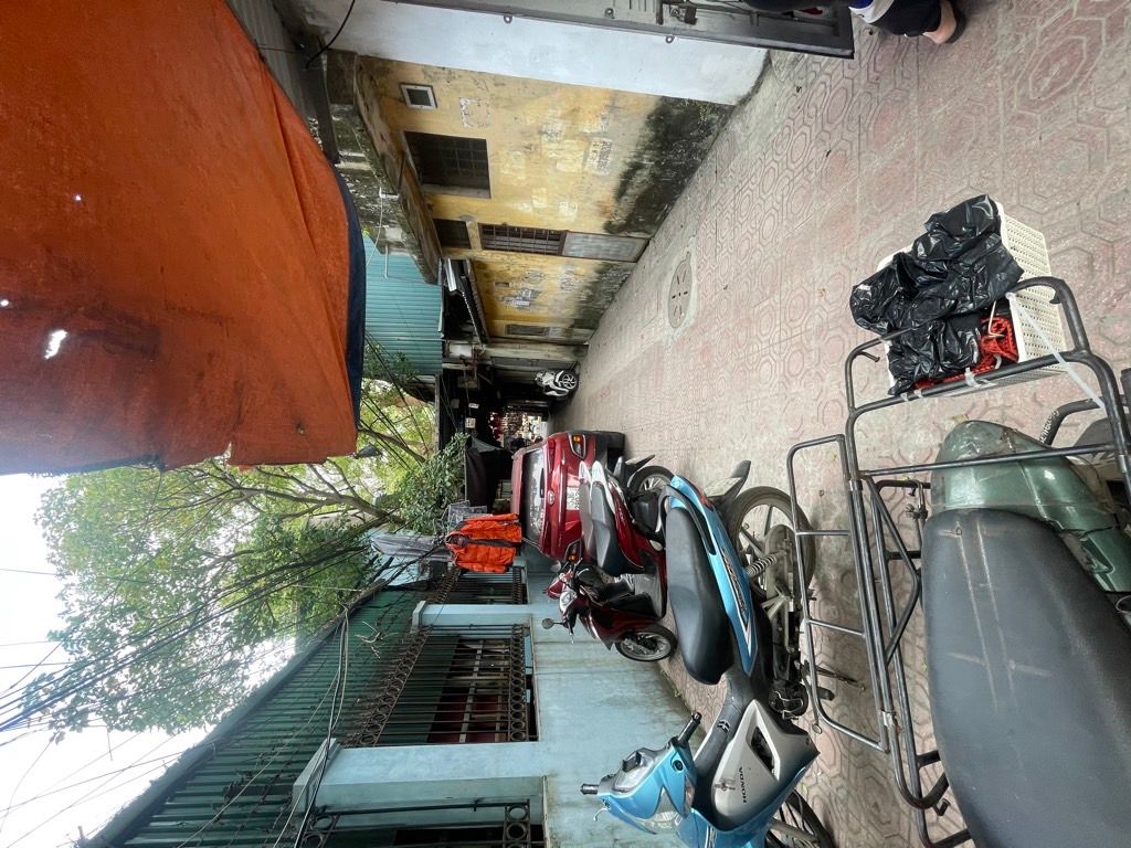 Bán nhà Nguyễn Công Trứ - diện tích 40,6m2 1 tầng - Ô tô con đỗ cửa - giá 4,5 tỷ