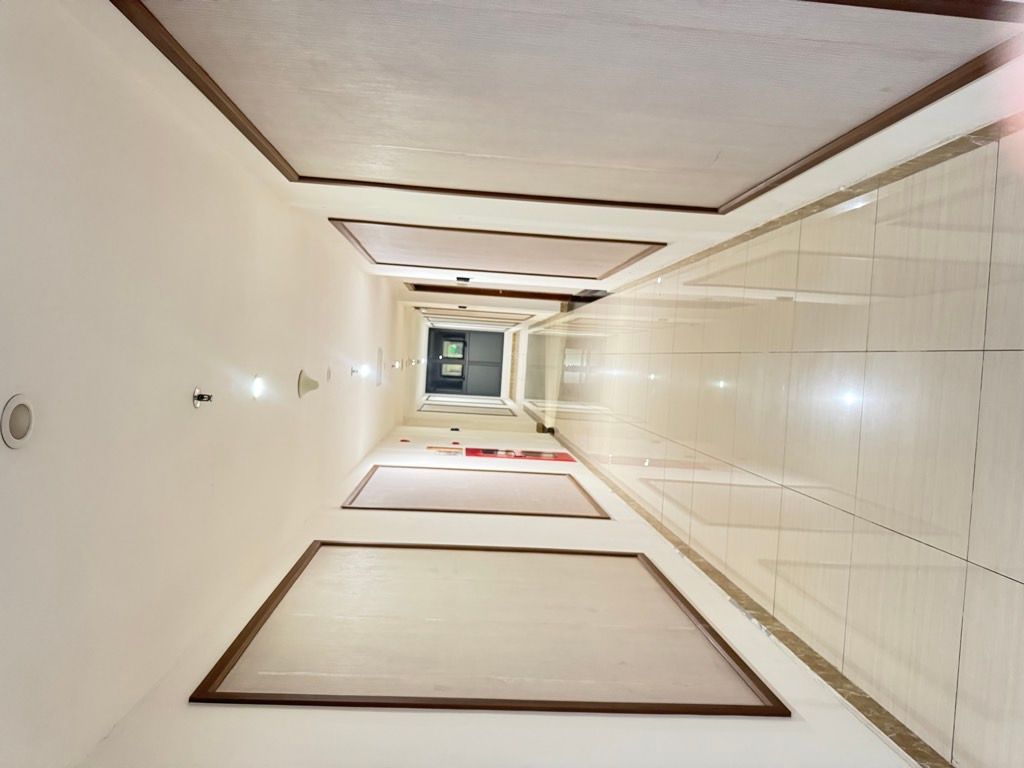 Bán nhà Lê Văn Lương - diện tích 102m2 11 tầng - Căn hộ chung cư 3 ngủ cao cấp - giá 13,3 tỷ