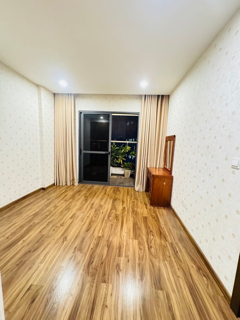 Bán nhà Lê Văn Lương - diện tích 102m2 11 tầng - Căn hộ chung cư 3 ngủ cao cấp - giá 13,3 tỷ