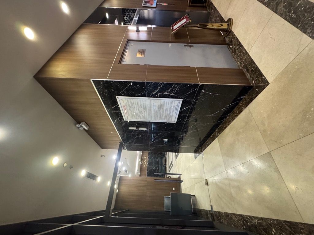 Bán nhà Lê Văn Lương - diện tích 102m2 11 tầng - Căn hộ chung cư 3 ngủ cao cấp - giá 13,3 tỷ